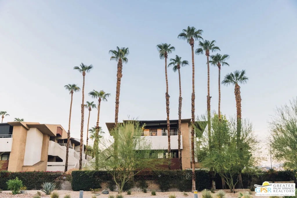 467 S Calle El Segundo D24, Palm Springs, California 92262 home-pic-24